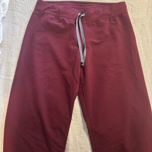 Figs Maroon Livingston Scrub Pants Size Medium Tall